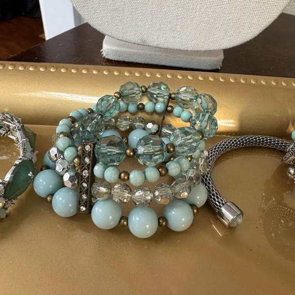 Set of 4 silvertone mint green bracelets - Picture 4 of 10